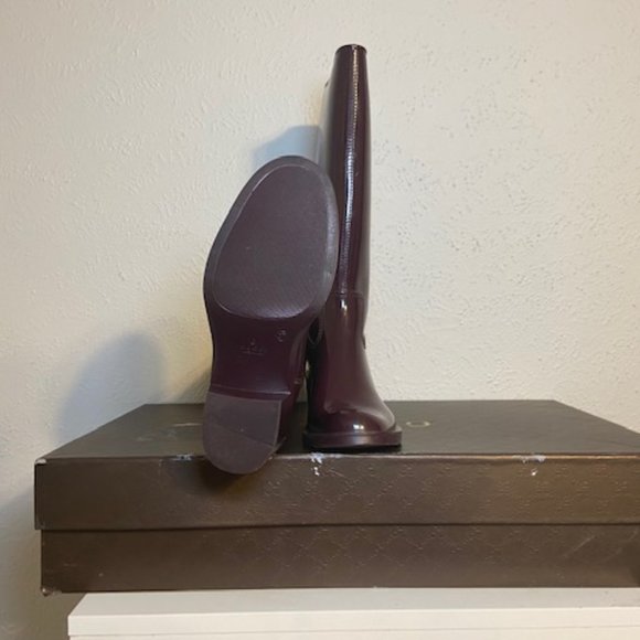 Women's Gucci "Devendra Rubber" low heel boot - Picture 6 of 7